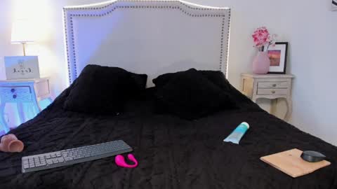 Snapshot of nia_malkova chatting on April 2026 12:29:02 PM Nia Malkova online show from April 2026 12:29:02 PM