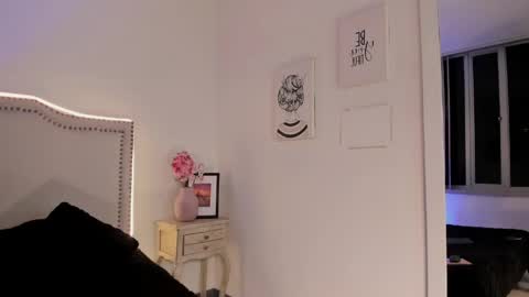 Snapshot of nia_malkova chatting on May 2026 09:06:01 AM Nia Malkova online show from May 2026 09:06:01 AM