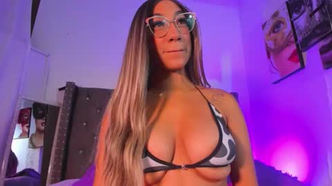 Snapshot of nia_seren chatting on February 2026 07:32:02 PM Nia online show from February 2026 07:32:02 PM