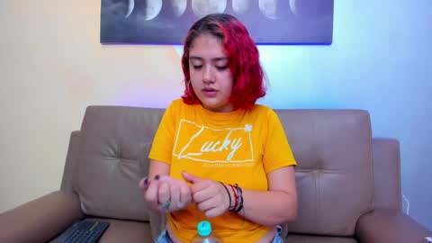 Snapshot of nia_stark chatting on February 2025 11:43:02 AM Estefani online show from February 2025 11:43:02 AM