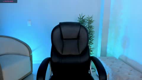 Nia  online show from March 2026 12:15:02 AM