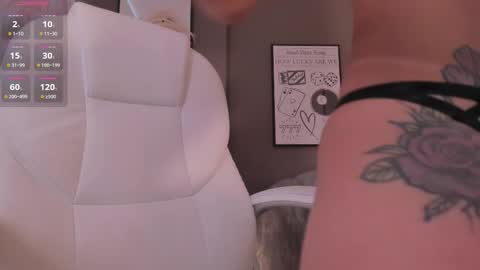 Nia online show from January 2026 01:05:01 PM