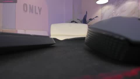 SQUIRTER DOLL    online show from December 2025 06:12:02 PM