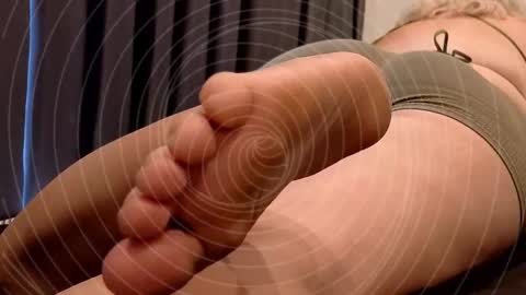 Snapshot of niatonoori chatting on February 2026 04:17:02 AM Kim online show from February 2026 04:17:02 AM