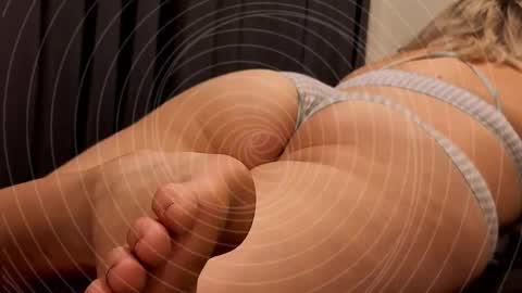 Snapshot of niatonoori chatting on February 2026 05:52:01 PM Kim online show from February 2026 05:52:01 PM