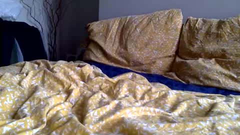 nic24680 online show from May 2026 05:12:01 AM