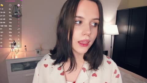 Snapshot of nice_kisss chatting on December 2024 11:18:01 AM Alice online show from December 2024 11:18:01 AM