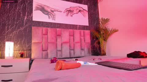 Nicolle  online show from January 2025 02:46:01 PM