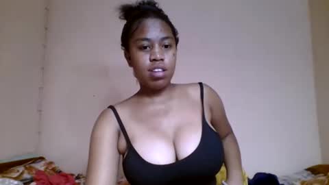 nicelly01 online show from May 2026 07:41:02 PM