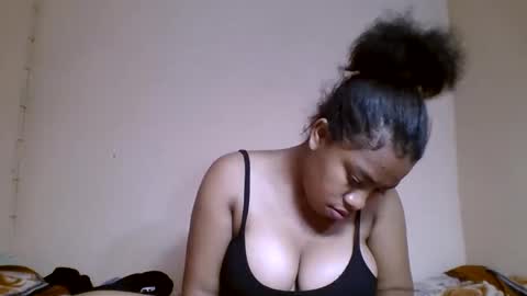 nicelly01 online show from May 2026 06:13:02 PM