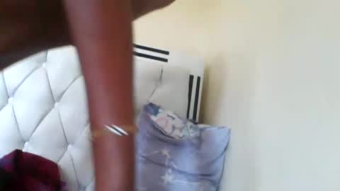 Snapshot of nicemillow chatting on December 2024 10:28:02 AM nicemillow online show from December 2024 10:28:02 AM