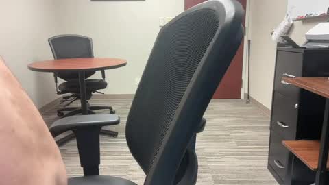 Snapshot of nick705068 chatting on July 2026 04:20:01 PM nick705068 online show from July 2026 04:20:01 PM