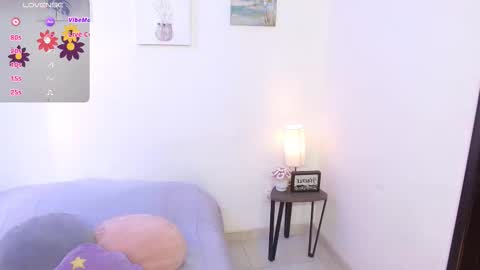 Snapshot of nickeymoon chatting on November 2025 01:03:01 PM Nicole Silvermoon online show from November 2025 01:03:01 PM