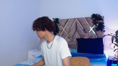 Snapshot of nickolas_moon chatting on December 2024 03:42:02 PM Nickolas Muoz online show from December 2024 03:42:02 PM