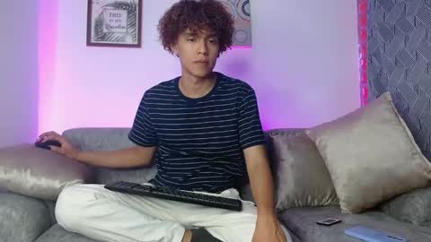Snapshot of nickolas_moon chatting on February 2025 08:05:01 PM Nickolas Muoz online show from February 2025 08:05:01 PM