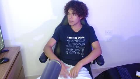 Snapshot of nickolas_moon chatting on September 2025 03:23:01 PM Nickolas Muoz online show from September 2025 03:23:01 PM