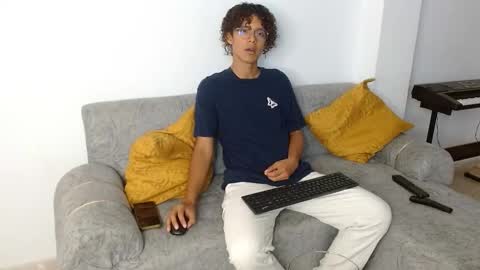 Snapshot of nickolas_moon chatting on September 2025 02:08:02 PM Nickolas Muoz online show from September 2025 02:08:02 PM