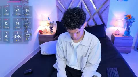 Snapshot of nickolas_moon chatting on September 2025 02:21:01 PM Nickolas Muoz online show from September 2025 02:21:01 PM