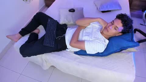 Snapshot of nickolas_moon chatting on October 2025 08:42:01 PM Nickolas Muoz online show from October 2025 08:42:01 PM