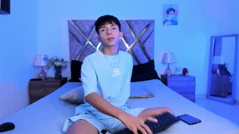 Snapshot of nickolas_moon chatting on October 2025 08:42:01 PM Nickolas Muoz online show from October 2025 08:42:01 PM