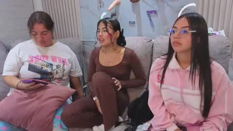 nicky_as online show from November 2025 04:22:02 AM