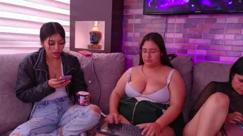 nicky_as online show from May 2026 04:27:02 PM