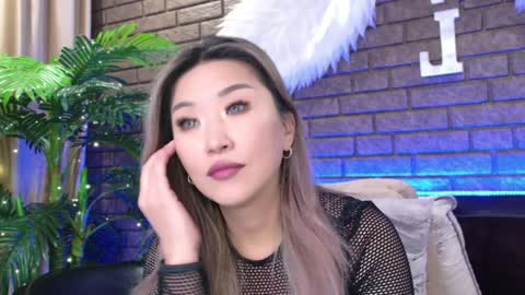 Snapshot of nicky_owl chatting on January 2025 06:52:01 AM Today is my 41st birthday And in 2 hours Im waiting for you on the stream Stock up on tokens and a good mood Nicky online show from January 2025 06:52:01 AM