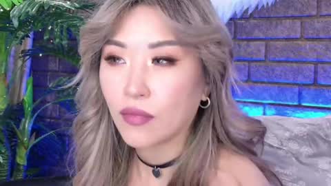 Snapshot of nicky_owl chatting on February 2025 01:02:01 PM Today is my 41st birthday And in 2 hours Im waiting for you on the stream Stock up on tokens and a good mood Nicky online show from February 2025 01:02:01 PM
