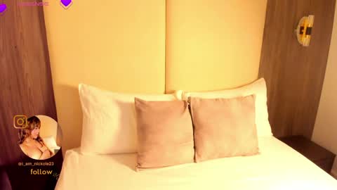 Snapshot of nicky_peyton chatting on April 2026 02:20:01 AM Nicky online show from April 2026 02:20:01 AM