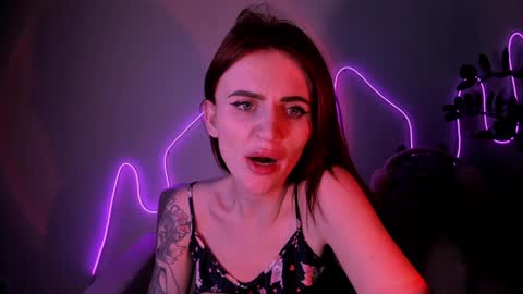 Nicky Weekends online show from December 2024 01:18:01 AM