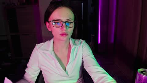 Nicky Weekends online show from January 2025 01:30:01 AM