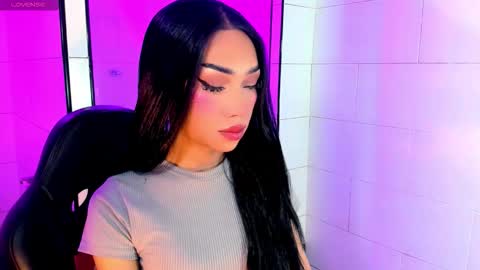 Nicky online show from December 2025 04:19:02 AM