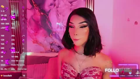 Snapshot of nickynoa chatting on May 2026 04:09:02 AM Nicky online show from May 2026 04:09:02 AM