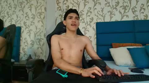 Snapshot of nico_monroet chatting on April 2026 09:04:01 PM nico_monroet online show from April 2026 09:04:01 PM
