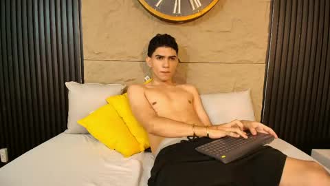 Snapshot of nico_monroet chatting on April 2026 09:49:02 PM nico_monroet online show from April 2026 09:49:02 PM