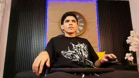 Snapshot of nico_monroet chatting on April 2026 09:35:01 PM nico_monroet online show from April 2026 09:35:01 PM
