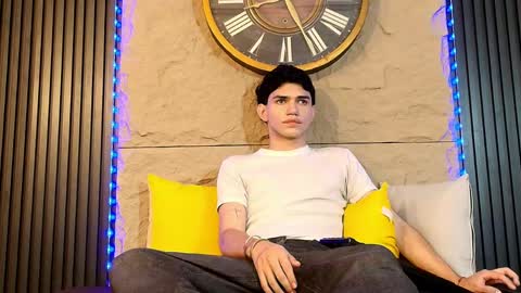 Snapshot of nico_monroet chatting on April 2026 10:16:01 PM nico_monroet online show from April 2026 10:16:01 PM