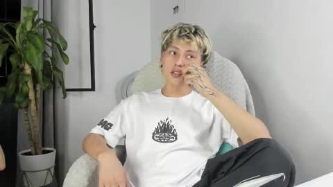 Nico  online show from November 2025 12:42:02 AM