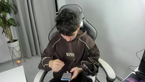 Nico  online show from April 2026 04:16:01 AM