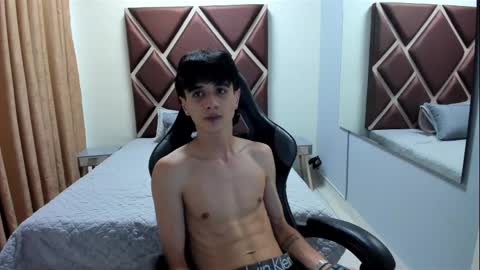 Nico  online show from May 2026 07:52:02 PM