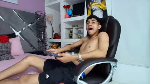 Snapshot of nico_viper_ chatting on April 2026 07:58:01 PM NICO online show from April 2026 07:58:01 PM