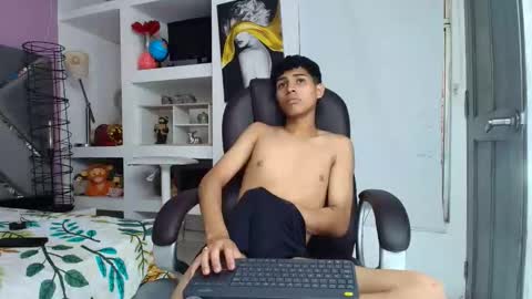 Snapshot of nico_viper_ chatting on April 2026 07:43:01 PM NICO online show from April 2026 07:43:01 PM