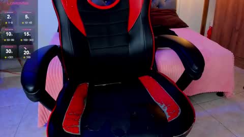 nicolas_james_sc online show from February 2026 01:56:01 PM