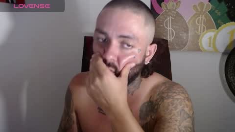 nicolas online show from March 2025 06:26:02 AM