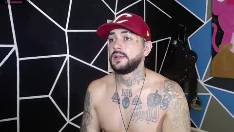 nicolas online show from December 2025 03:23:01 AM