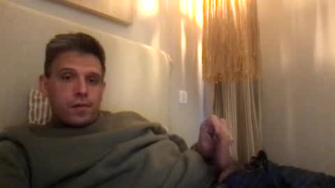 nicolaspercha online show from April 2026 09:43:02 PM