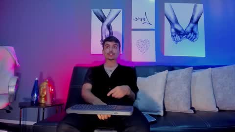 Snapshot of nicolasrey1 chatting on November 2025 03:28:01 AM Nicolas Rey online show from November 2025 03:28:01 AM