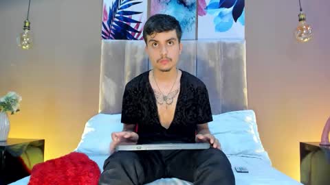 Snapshot of nicolasrey1 chatting on November 2025 04:22:01 AM Nicolas Rey online show from November 2025 04:22:01 AM