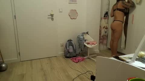 Snapshot of nicole122031 chatting on April 2026 08:44:01 PM Secret Amateur HuGirl online show from April 2026 08:44:01 PM