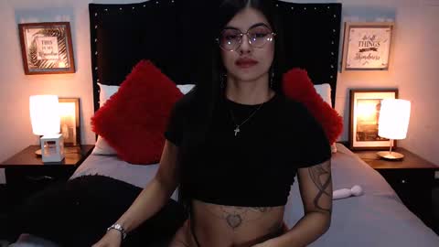 Snapshot of nicole_duran3095 chatting on December 2024 10:07:01 AM Nick online show from December 2024 10:07:01 AM